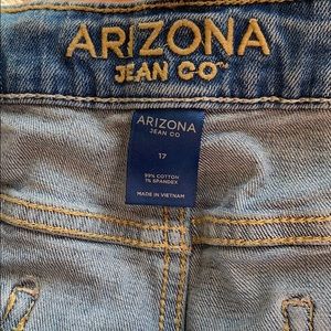 never worn I don’t like the style